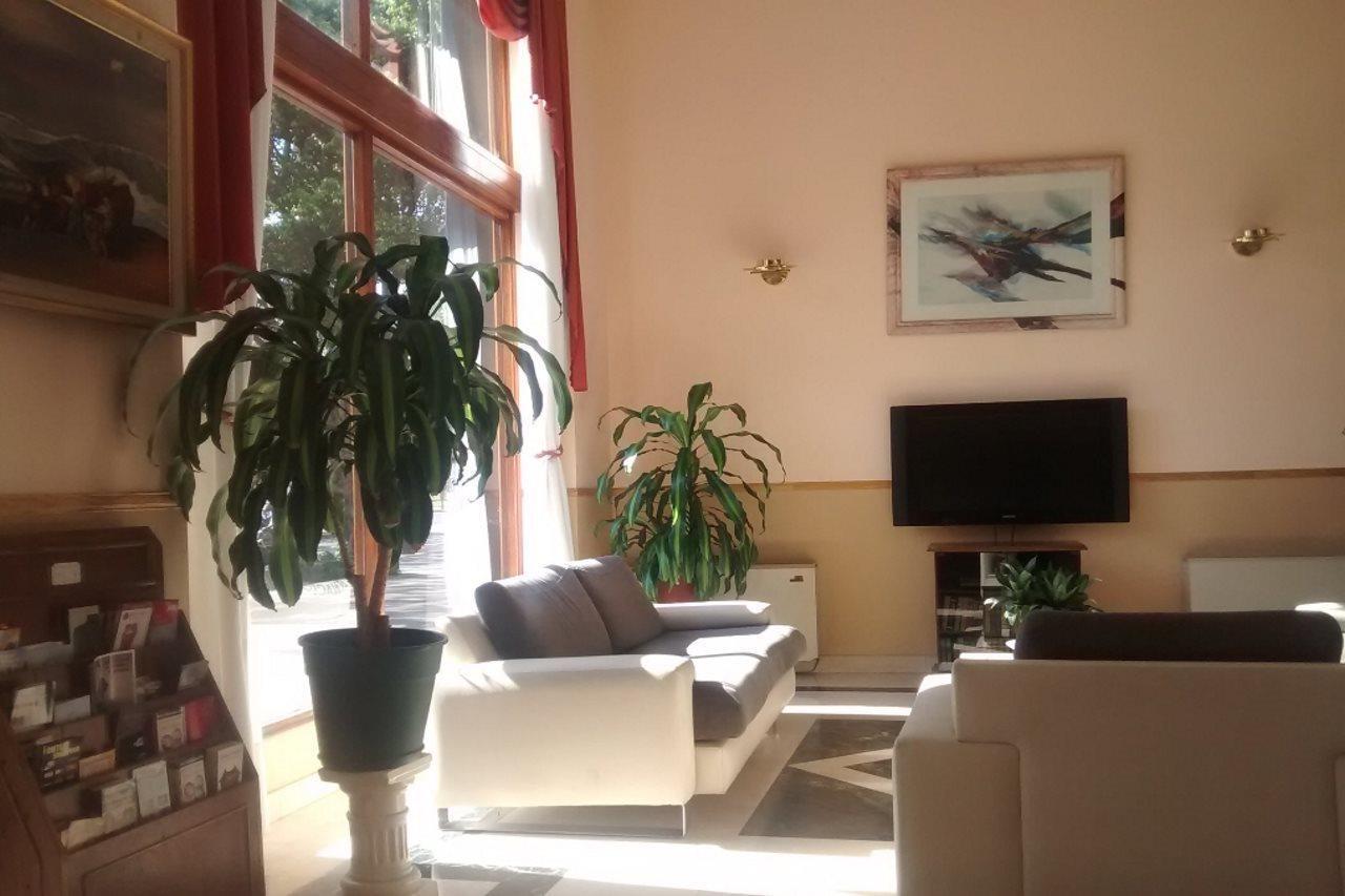 Internacional Hotel